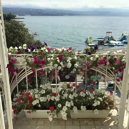 Artspace Sea Front & Terrace Opatija