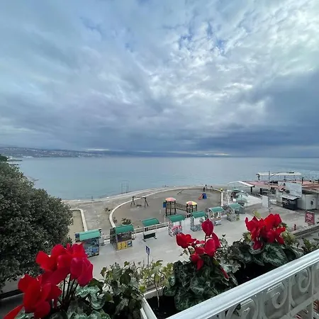Apartment Artspace Sea Front & Terrace *