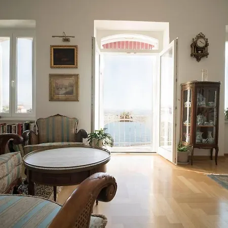 Artspace Sea Front & Terrace Apartment *